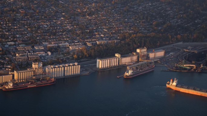 黄金时段北温哥华海港及船只鸟瞰图