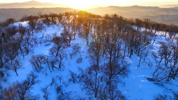 东北冬天吉林长白山雪景日出