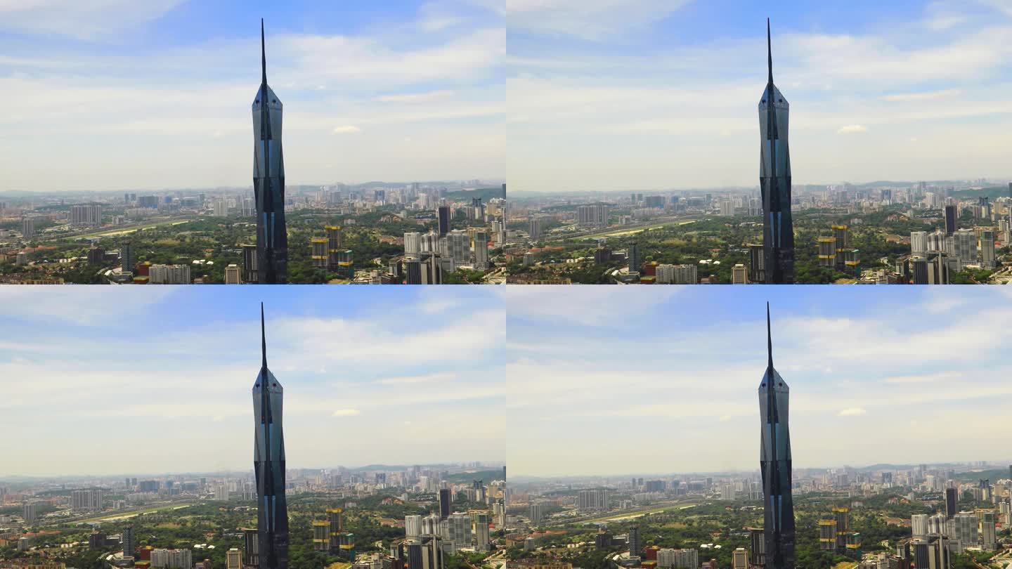 从马来西亚吉隆坡梅纳拉俯瞰默迪卡118大厦
