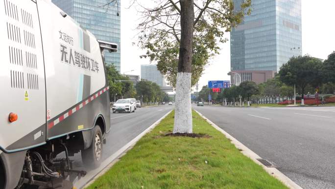 4K实拍，广州生物岛马路与自动驾驶环卫车