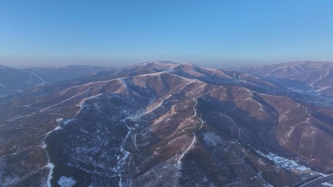 雪山航拍高山