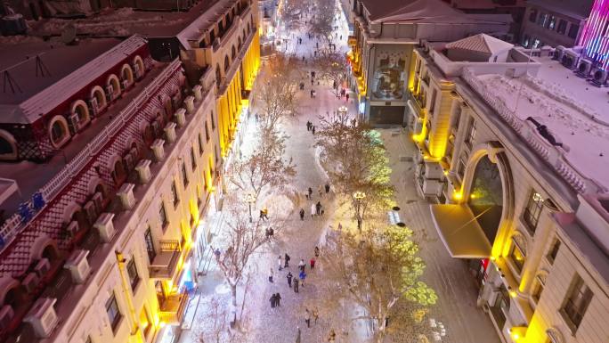 中国黑龙江哈尔滨中央大街夜晚雪景航拍