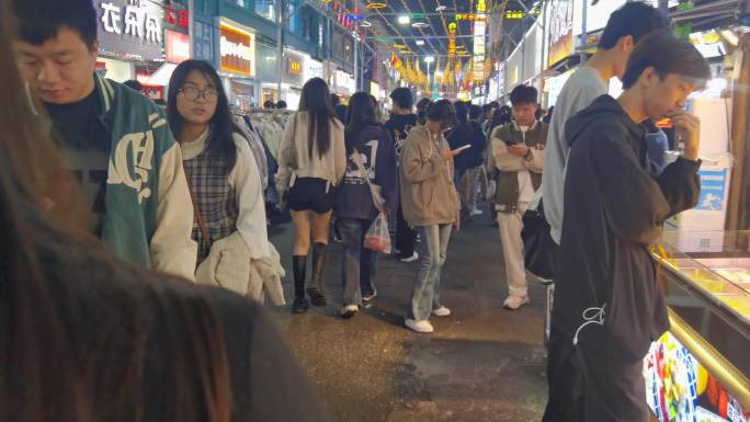 夜市 夜生活 地摊 地摊经济 夜间经济