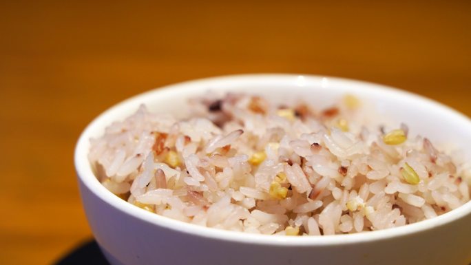 多种有机谷物精选粗粮米饭健康营养膳食