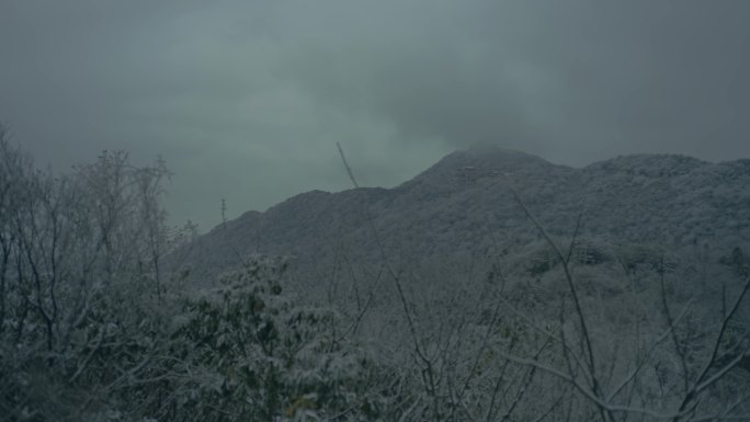 华蓥山初雪