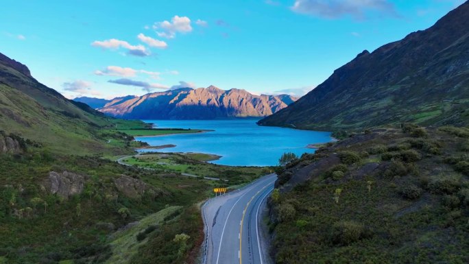 在您难忘的新西兰自驾游中探索哈威湖俯瞰