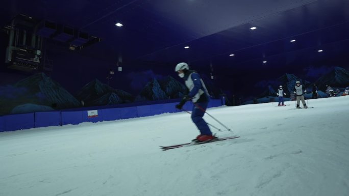 室内滑雪场