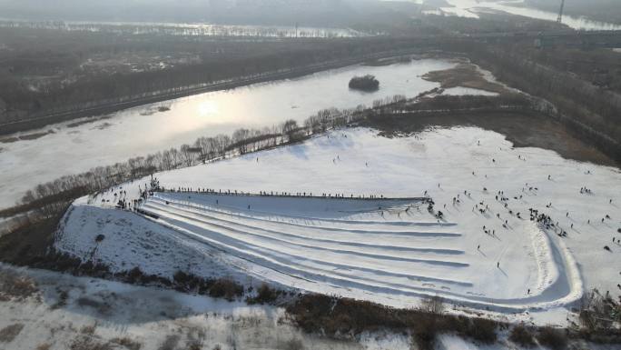 滑雪场地