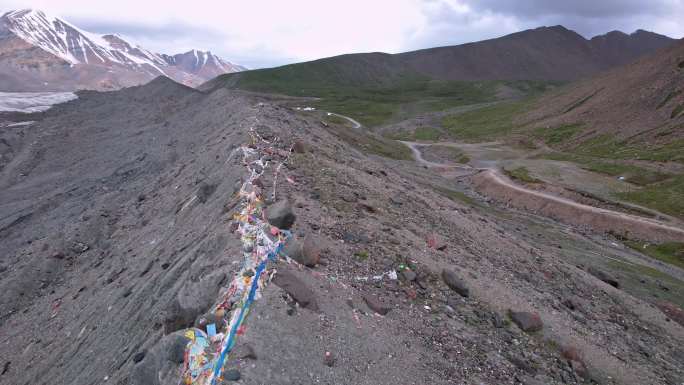 阿尼玛卿山雪山航拍