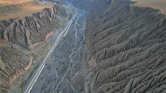 独库公路独山子大峡谷