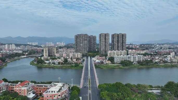 厦门同安区航拍银湖大桥城市风光河流溪流