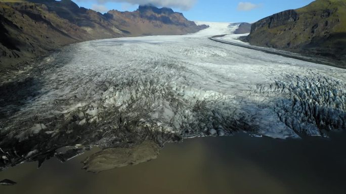 阿拉斯加朱诺的门登霍尔冰川