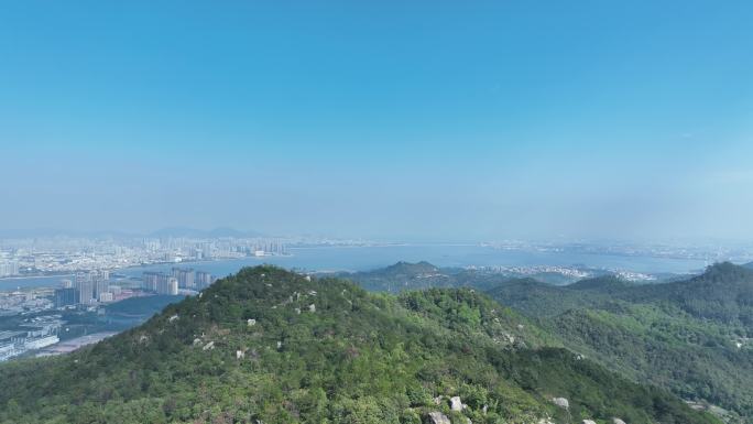 厦门山峰航拍城市山脉群山海洋厦门海峡风景