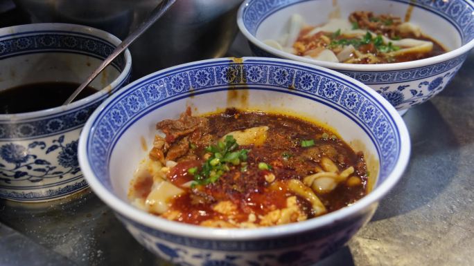 油泼面 陕西美食 面食 裤带面 八大怪