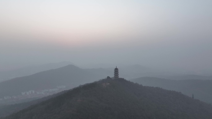 航拍襄阳古隆中风景区隆中山腾龙阁冬天风光