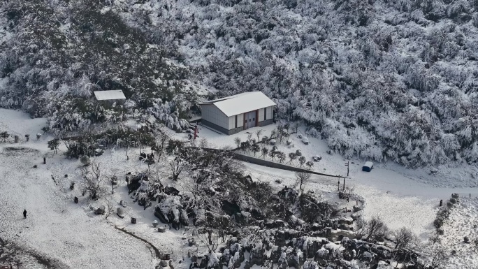 重庆武隆仙女山蓝天湖森林自然雪景航拍