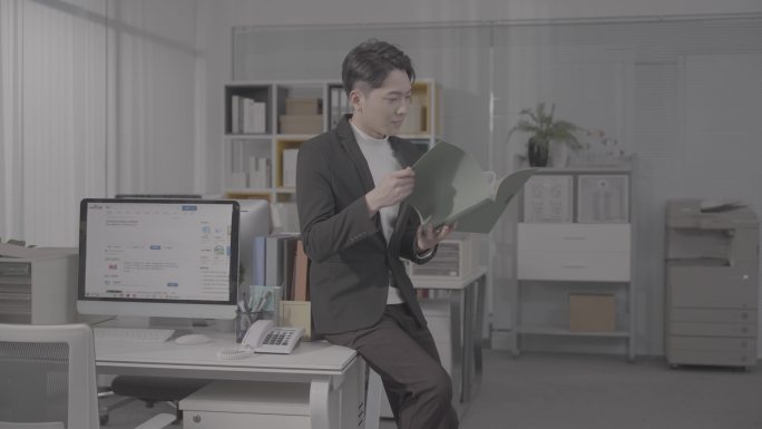 【4K 50p】办公室白领职业男性绿幕