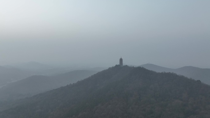 航拍襄阳古隆中风景区隆中山腾龙阁冬天风光