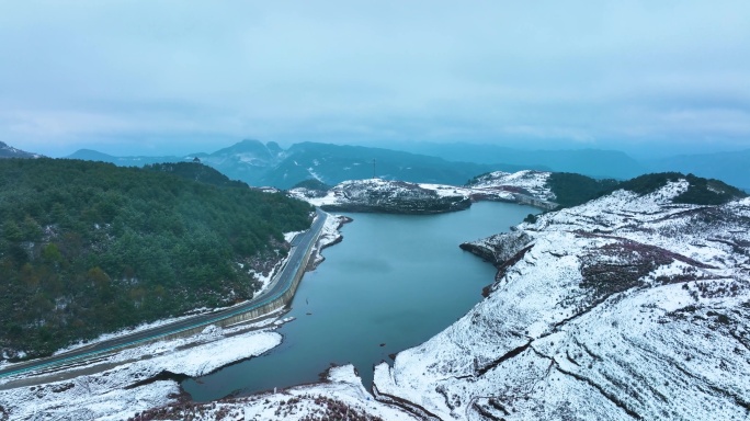 乌蒙大草原雪景