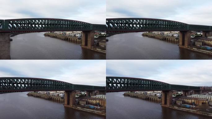 威尔河上亚历山德拉皇后大桥的航拍照片。桑德兰——英格兰