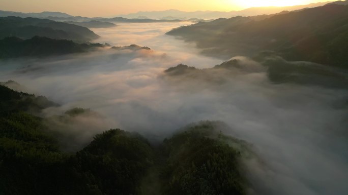 云雾云海日出穿云大山户外地貌风景航拍