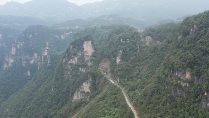 襄阳保康县楚王峰高山峡谷悬崖绝壁自然风景