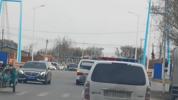 北方冬季法院车辆出警宣传乡村省级公路道路