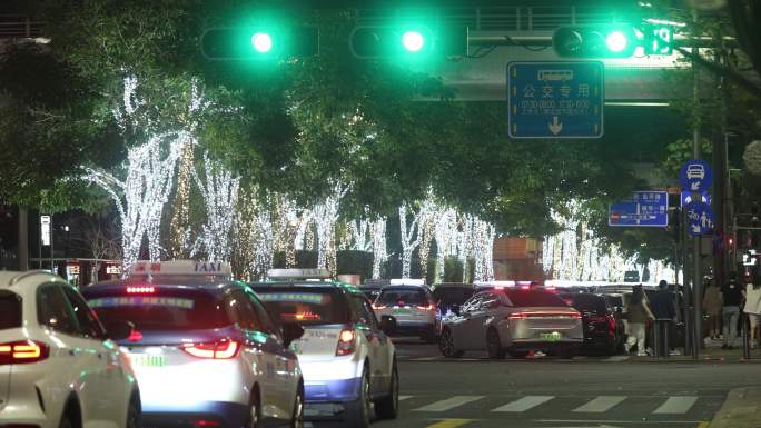 夜晚城市道路