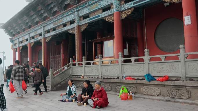 新年寺庙祈福烧香