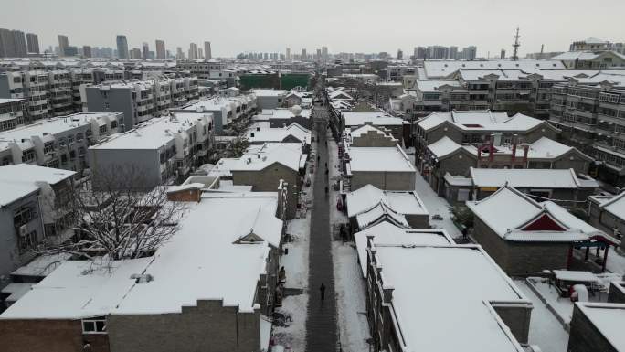 航拍保定雪景西大街