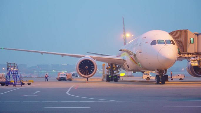 重庆江北机场 机场地勤人员 中国国际航空