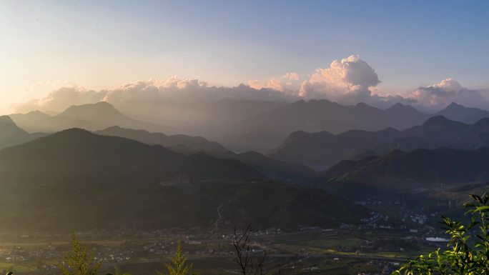 重庆南川：金佛山“巨龙”腾飞