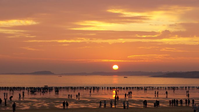 海边日出