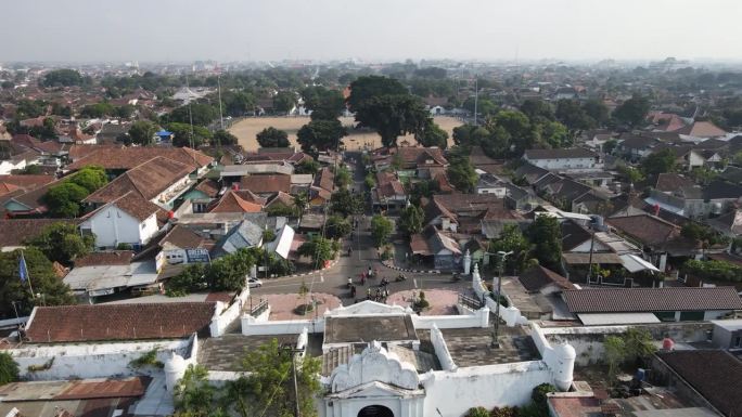无人机拍摄或鸟瞰图，Plengkung gading或Plengkung Nirbaya是日惹皇宫门