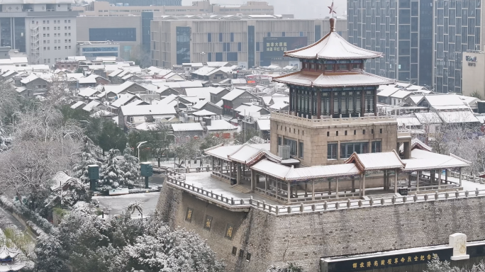 航拍济南宽厚里解放阁雪景下雪