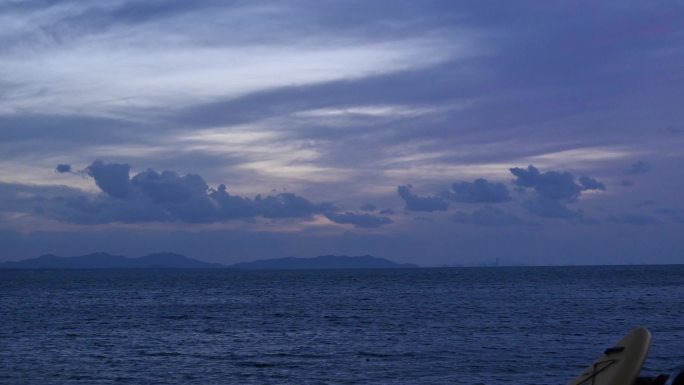 02傍晚海面海边天空云延时高清4k