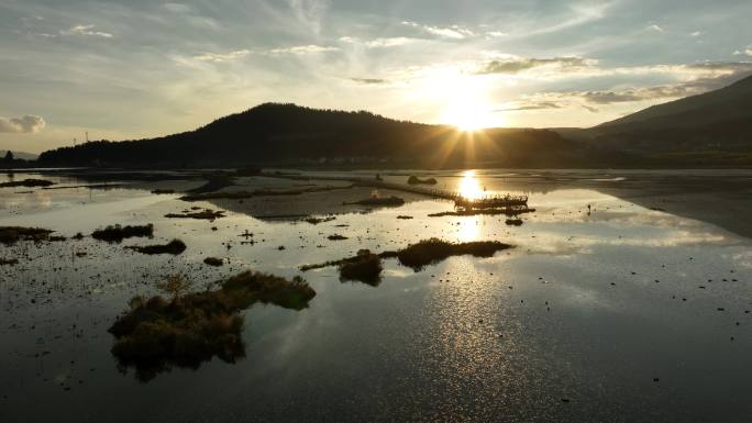 湿地 湖泊 日落 山湖 船只 蓝天 白云