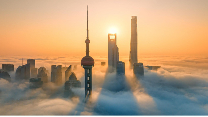 上海城市清晨大雾高楼大厦航拍