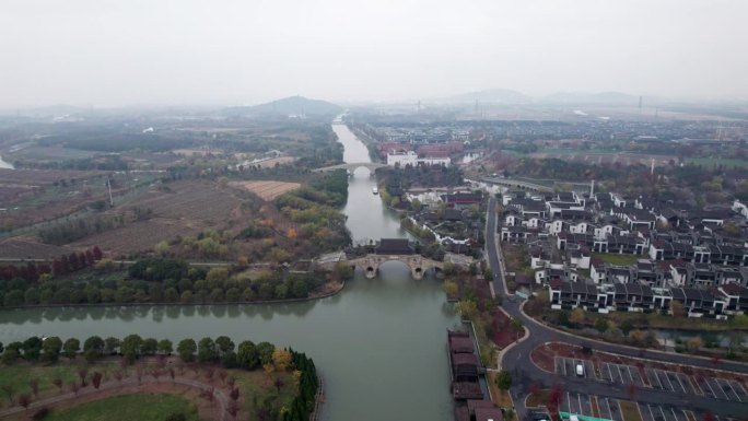 无人机拍摄上海市松江区广富林乡村公园美景，4k实时画面，高角度视角。