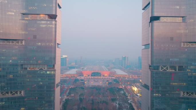 航拍郑州绿地中心双子塔郑州东站夜景