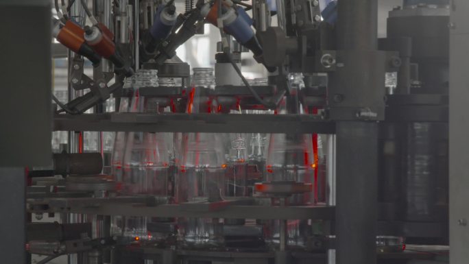 07玻璃瓶生产流水线 工厂 检查