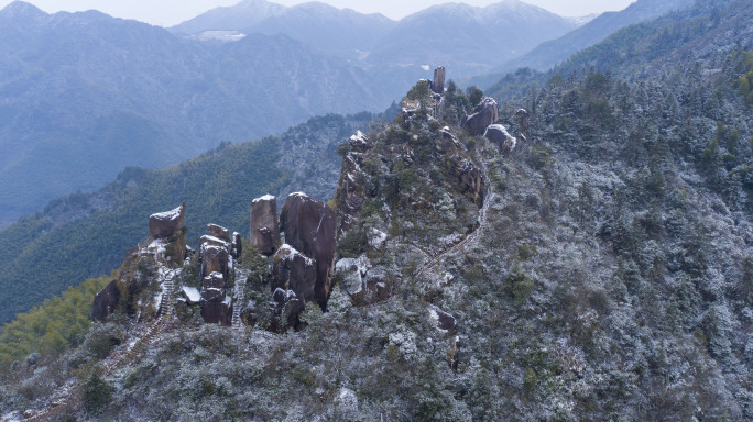 高山之巅佛儿岩景区雪景