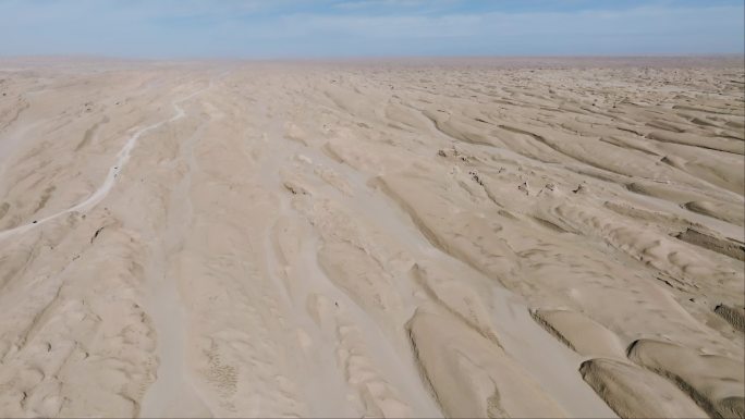 西北青海火星公路戈壁滩航拍
