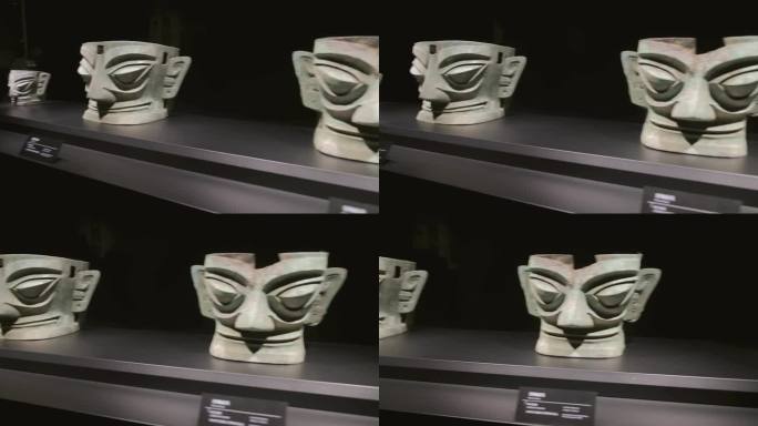 四川德阳广汉三星堆博物馆文物商青铜面具