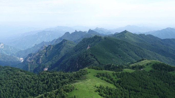 大自然森林峡谷云海太行山脉山峰峡谷