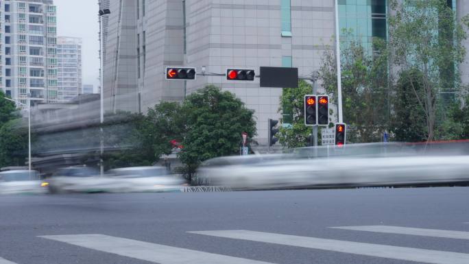 王家卫风格十字路口红绿灯