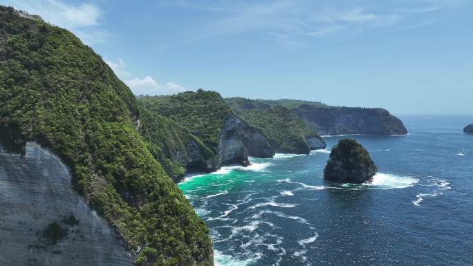 印度尼西亚努沙佩尼达岛海岸线自然风景