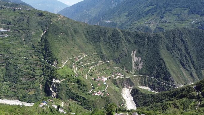 汶川县绵虒镇白土坎航拍