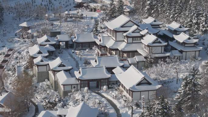 航拍威海市环翠区华夏城景区夏园冬季雪景