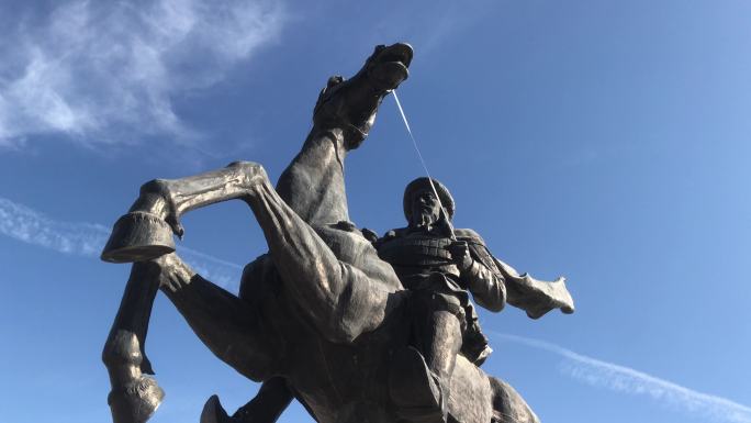 吐谷浑可汗 骑马雕像